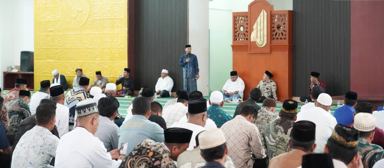 Gelar Isra’ Mi’raj di Masjid Agung Al-Munawwaroh, Bupati Padang Lawas Ajak Warga Perkuat Iman Jelang Ramadhan
