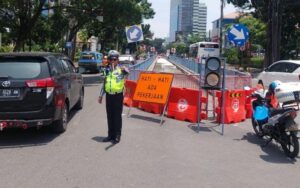 proyek_brt_mebidang_persempit_jalan_sat_lantas_medan_siapkan_personel_di_titik_rawan_macet_2026-09-17_13-23-55_7892